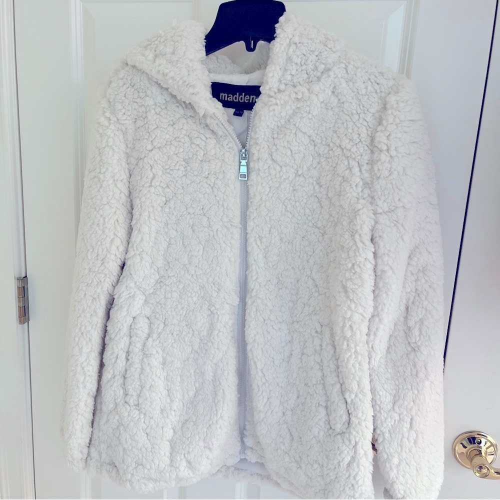 Madden NYC. Gorgeous Super Soft XS/small. BNwT. Over half off! White cozy jacket